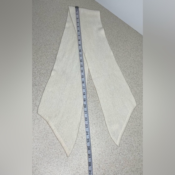 Banana Republic Knit Wool Angora Blend Scarf - Picture 4 of 4